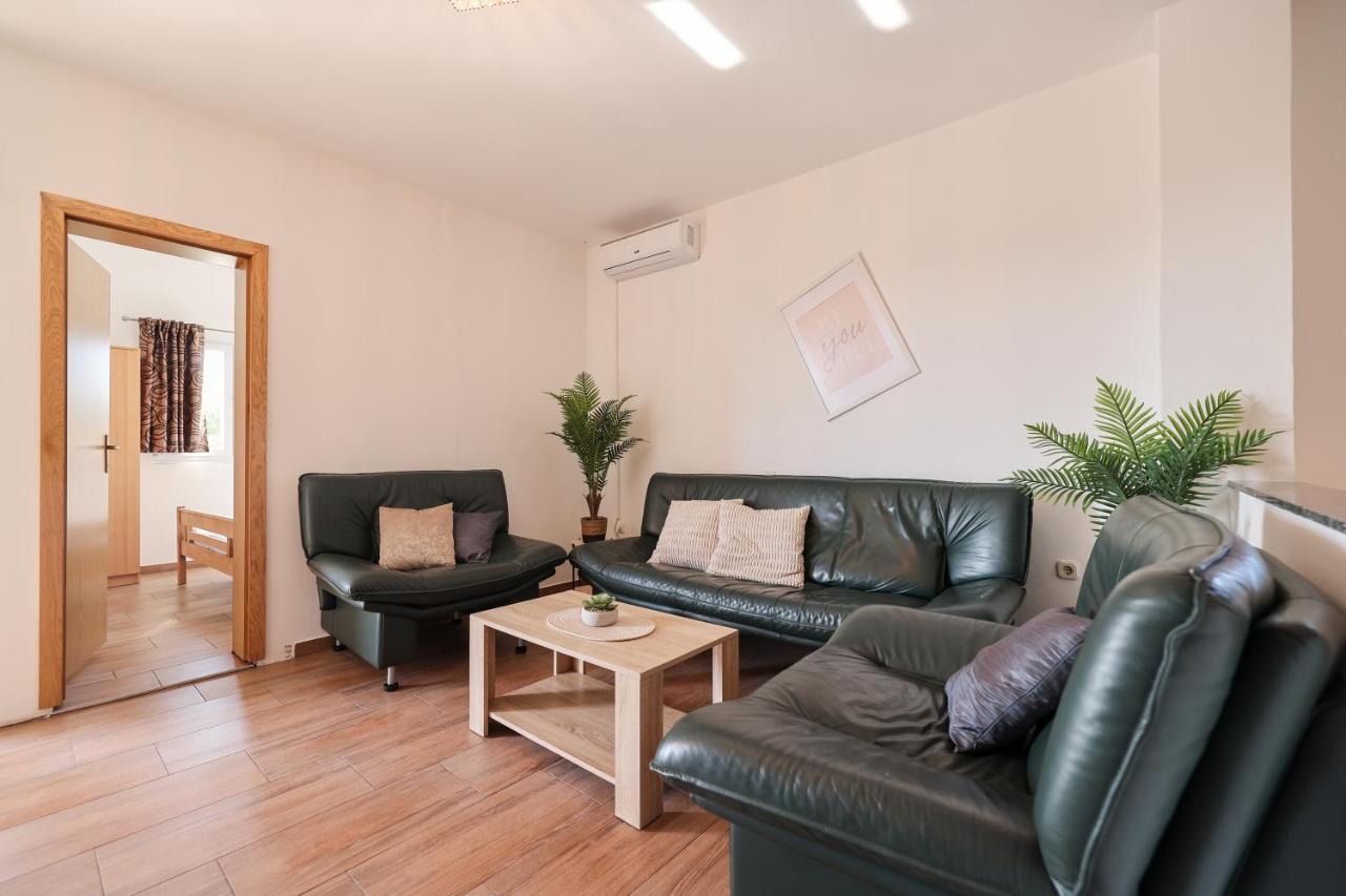 Apartments Miky Врси Екстер'єр фото