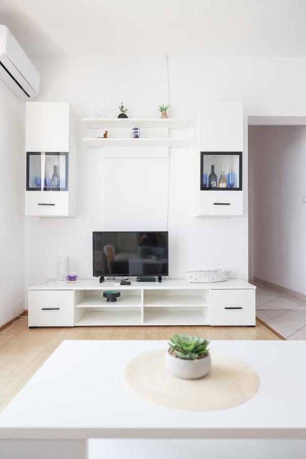 Apartments Miky Врси Екстер'єр фото